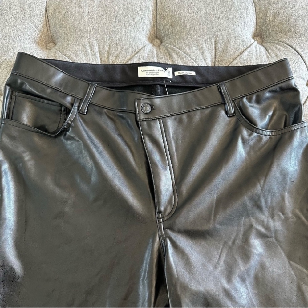 NWT Abercrombie & Fitch Vegan Leather 90s Straight Ultra High Rise Pants - Picture 3 of 5